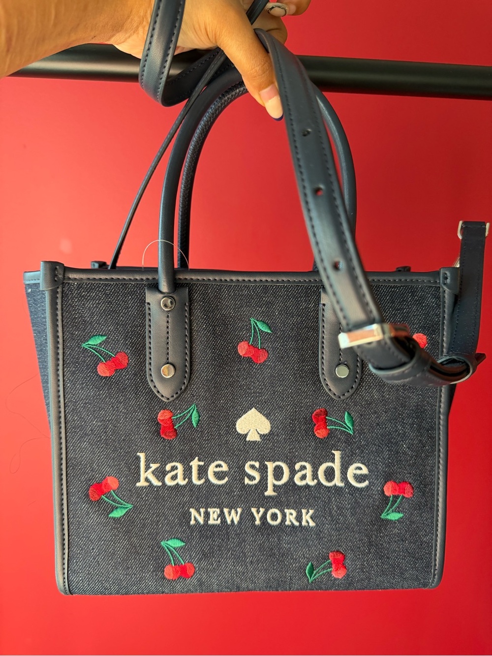 Kate Spade New York Ella medium Cherry Embroidered Tote – Excellent Condition